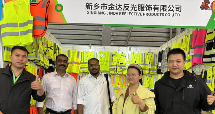 Reflective vest factory attend the labor insurance exhibition
